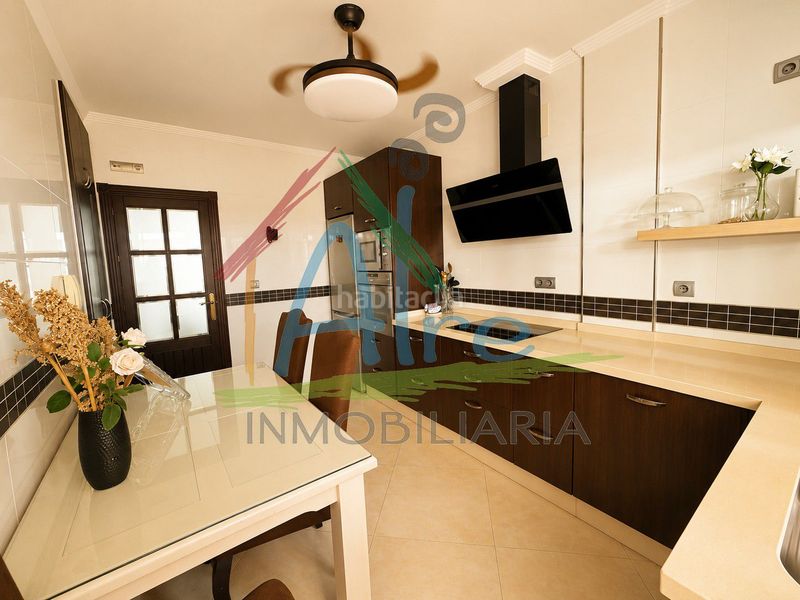 Foto 0133976f-1344-4fde-853d-1a750a877985. Casa adossada amb aparcament a Lepe
