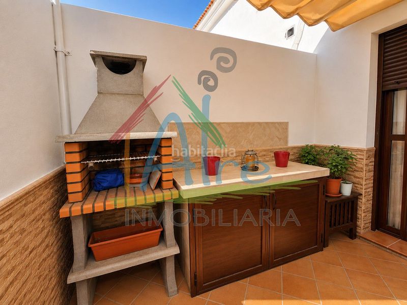 Foto 08b3026b-1c3d-474a-8945-38bd04386104. Casa adossada amb aparcament a Lepe
