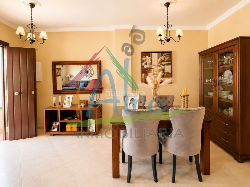 Foto be4fc0ac-137a-4add-8e93-ef4a3801224f. Casa adossada amb aparcament a Lepe