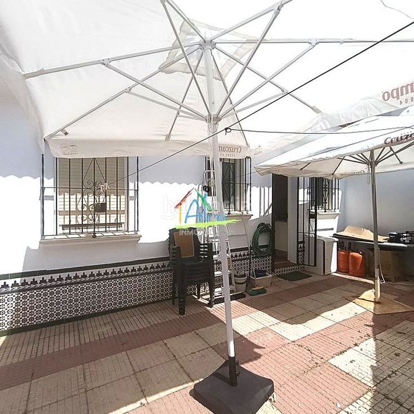Foto f18784a6-c32d-426d-8856-a9a25bb98459. Xalet amb aparcament a Centro - Torre de la Higuera Almonte