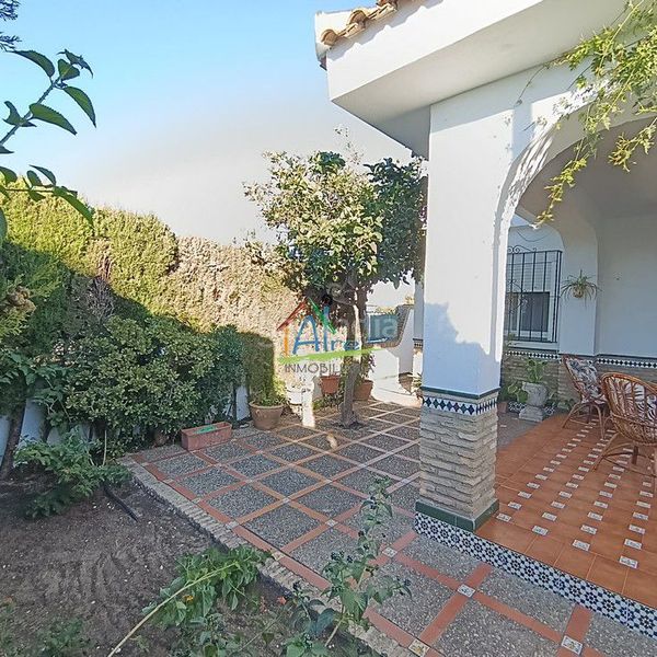 Foto 0e943859-72a6-40eb-aefb-7c11845a48d2. Casa adossada amb calefacció aparcament piscina a Almonte