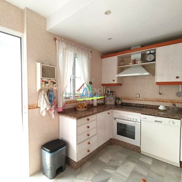 Foto 6f3a05a1-1597-4525-8493-42387598aad6. Casa adossada amb calefacció aparcament piscina a Almonte