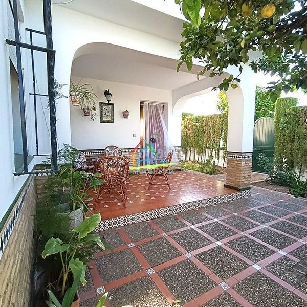 Foto b81b14da-084e-4772-abb3-e9f2f8f089e2. Casa adossada amb calefacció aparcament piscina a Almonte