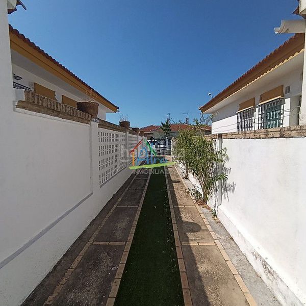 Foto c7f45510-2fd9-4dc0-9a87-2d933a505d57. Casa adossada amb calefacció aparcament a Caño Guerrero Almonte