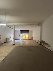 Local commercial  Carrer de somport. Oportunidad