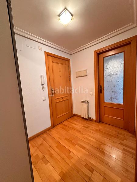 Foto 0a3900ff-7843-42a5-861f-d6b022d46d9c. Planta baixa amb calefacció aparcament piscina a Sabadell