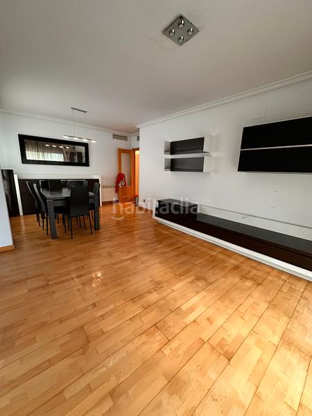 Foto c43f73e6-3987-4a8c-bd64-a5708069e2aa. Planta baixa amb calefacció aparcament piscina a Sabadell