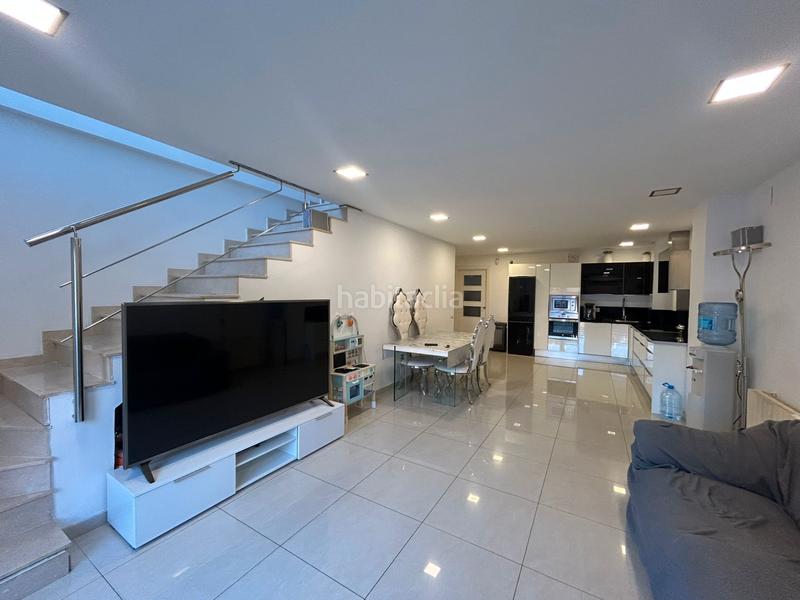 Foto 84950873-fcb9-4845-a810-5554f287401a. Haus mit heizung parking in Ca n'Oriac Sabadell