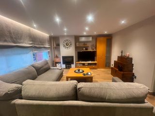 Rent House in Can Casablanques. Amplia casa en el centro de sant quirze del vallès  alquiler por
