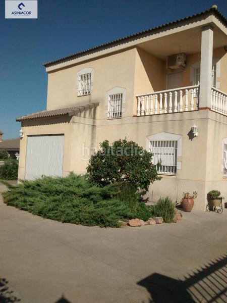 Foto 94473c55-e695-4e06-9d24-f0328ec6409c. Chalet avec parking dans Alcolea Córdoba