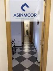 Appartement à Sector Sur. Piso con licencia turística en plaza de andalucía.