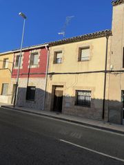 Maison jumel�e en Calle mayor 101. Casa con terreno en bu�uel