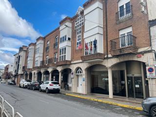 Miete Geschäftsraum in Avenida d. celso muerza 18. Local acondicionado centrico en san adrián