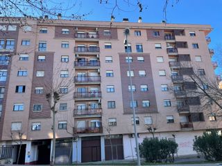 Piso en Plaza diego camporredondo 13. Piso en venta en pl. diego camporredondo