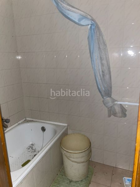 Foto c0bae86b-9bea-4b8d-a0f3-4fc941a8e818. Edifici a calle ramón y cajal 140 a Andosilla