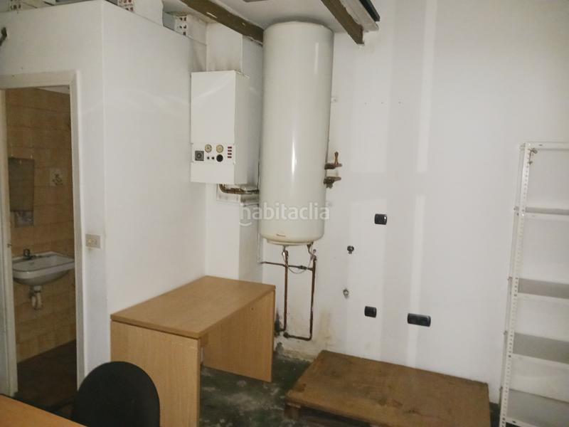 Foto a0f2e883-2722-43e2-ab5e-d75305ff99db. Lloguer local comercial a Paseo de los Puentes - Santa Margarita Coruña (A)