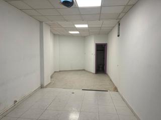 Lloguer Local Comercial  Ra juan montes. Local c/juan montes