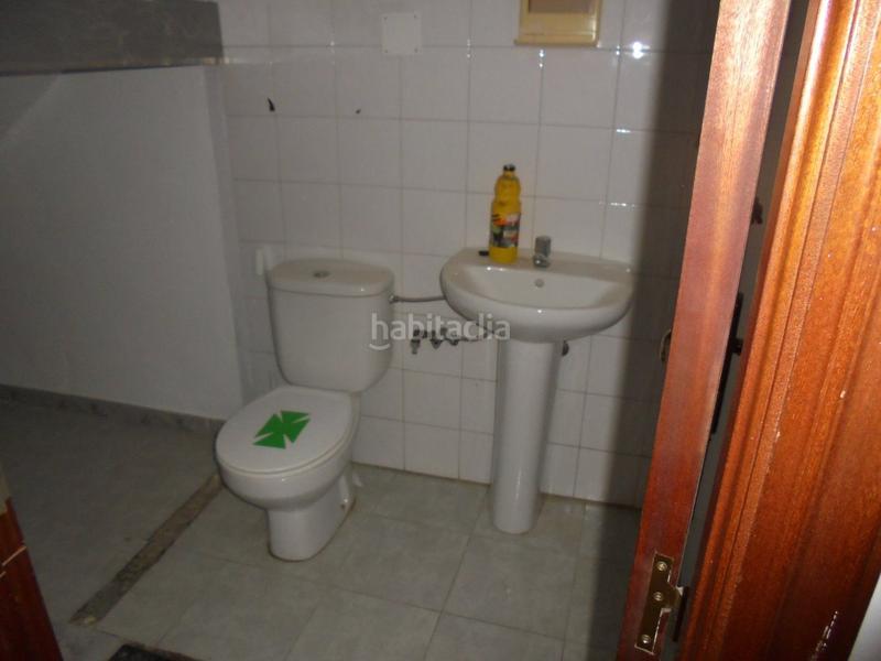 Foto 52f57248-edb8-4b4a-8a53-3a6c95e259dd. Alquiler local comercial en rúa eugenio carré aldao 8 en Coruña (A)