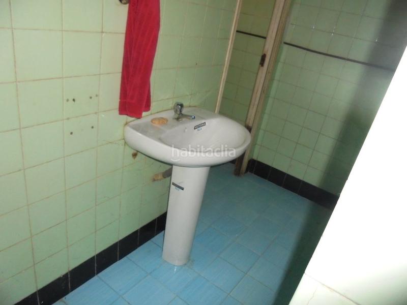 Foto 81ce2dea-9a98-4b23-9cc0-6b8df7c6f687. Alquiler local comercial en rúa eugenio carré aldao 8 en Coruña (A)