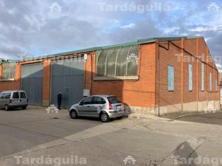 Bâtiment à usage industriel à Villares de la Reina. Nave de esquina en venta de 739 m2 en villares de la reina