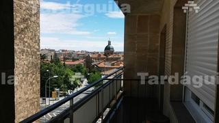Flat in San Bernardo. Vivienda de cuatro dormitorios junto al paseo san vicente, al la