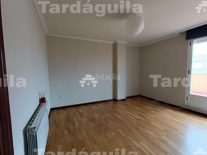 Foto 2805a318-8927-4af9-bd9a-76a4914bc7c0. Àtic amb calefacció aparcament a Santa Marta de Tormes