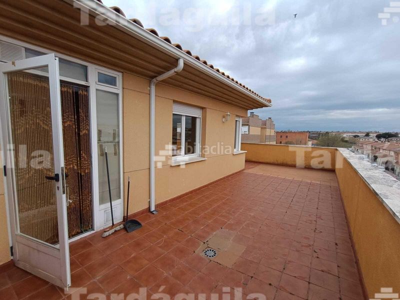 Foto e1c59c72-941f-4023-9992-a384491263e4. Àtic amb calefacció aparcament a Santa Marta de Tormes