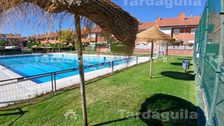 Chalet in Villares de la Reina. Chalet adosado en villares de  la reina