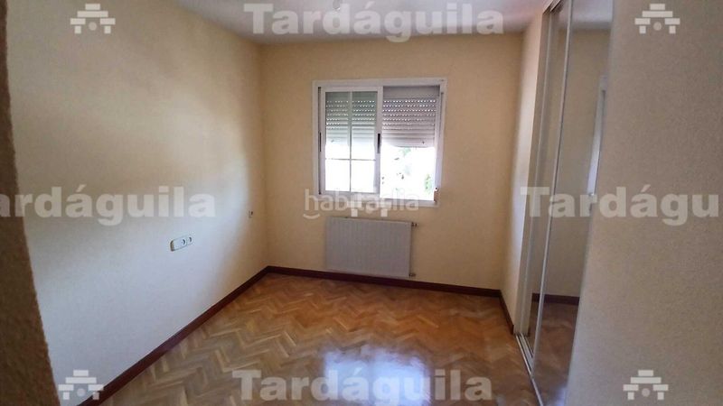 Foto 5d612a80-1c14-4d60-86e5-8b1a2bbb9340. Chalet with parking in Villares de la Reina
