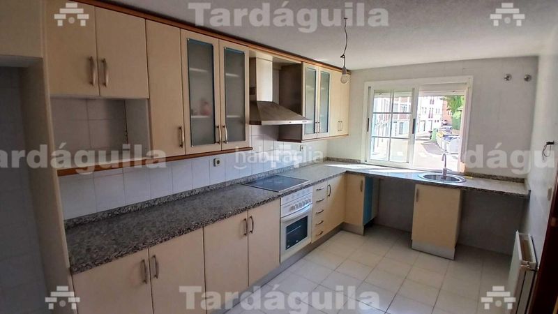 Foto 6cb5eeb0-f8ff-46b6-8d13-90be7d378a7f. Chalet with parking in Villares de la Reina