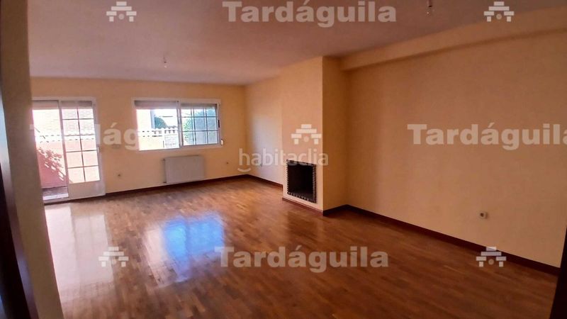 Foto 7fad1187-791d-40c8-a945-a7180f254076. Chalet with parking in Villares de la Reina
