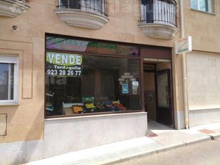 Local commercial à Villares de la Reina. Se vende local en villares de la reina