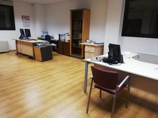 Location Bureau à Carbajosa de la Sagrada. Nave oficinas en poligono el montalvo iii