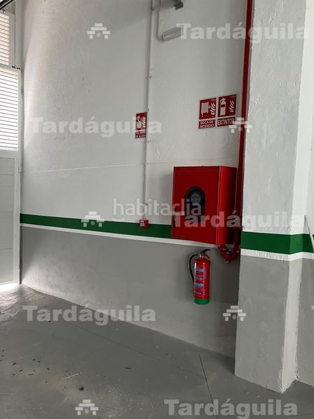 Foto cc7f412a-6944-42f3-a095-bf5101472f33. Aparcament cotxe a San Bernardo Salamanca