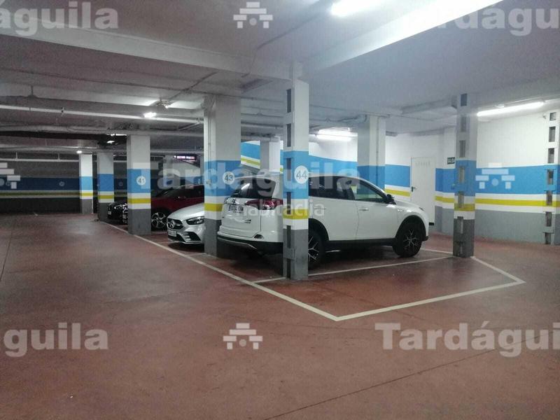 Foto 2b06baf2-964a-4989-8ff8-62d9797645c6. Alquiler parking coche plaza de garaje para coche mediano, en alquiler en el paseo doctor torres villarroel en Salamanca