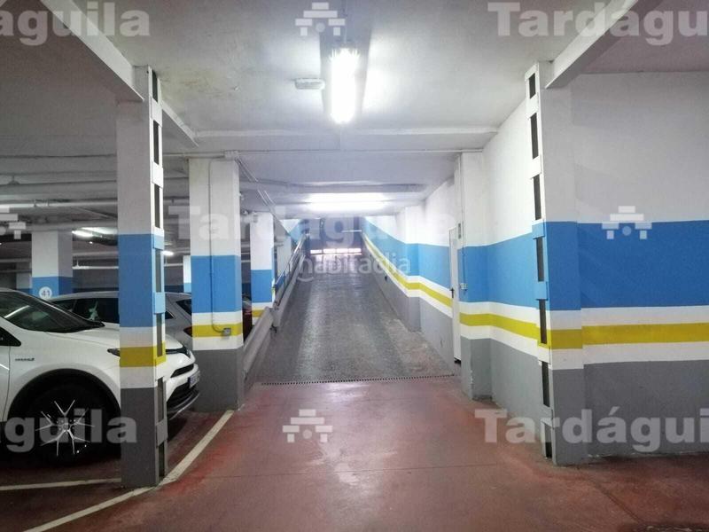 Foto b77aafa6-7be3-484a-9372-cb1b896980f5. Alquiler parking coche plaza de garaje para coche mediano, en alquiler en el paseo doctor torres villarroel en Salamanca