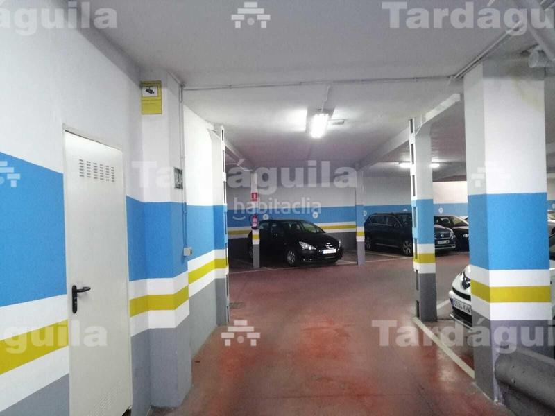 Foto f5c13eee-1c75-41a4-8ce6-e489528b91f0. Alquiler parking coche plaza de garaje para coche mediano, en alquiler en el paseo doctor torres villarroel en Salamanca
