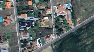 Terreny residencial a Villamayor. Parcela en urb. los rosales
