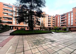 Local Comercial a Rollo - Puente Ladrillo