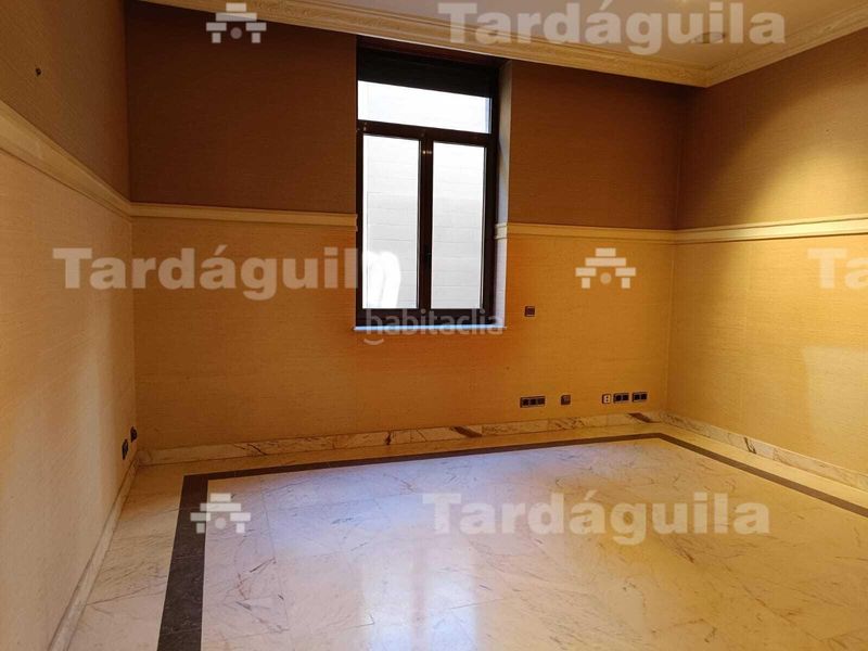 Foto f79ee5fa-d0e7-4b97-8627-1b0dddc36612. Affitto ufficio con riscaldamento in Centro Salamanca