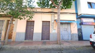 Casa  Calle alferez jose ascanio 47 - 49. Casa en san gregorio, donde la ubicación se convierte en oportun