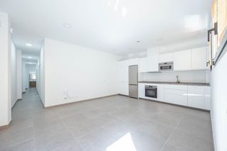 Appartement à Calle de finlandia 66b. Piso reciente terminado en la herradura con entrada propia y pat