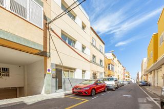 Etagenwohnung in Calle de finlandia 66b. Piso reciente terminado en la herradura con entrada propia y pat
