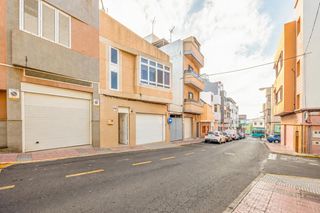 Casa a Calle data 16. Una casa con espacio en pleno san gregorio de esas oportunidades