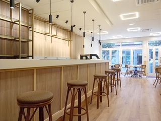 Lloguer Local Comercial a Gijón - calle perez de ayala 46. Oportunidad de negocio se cede explotación de negocio de hostele