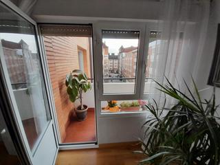 Pis  Oviedo - av cristo cadenas. Piso amplio. zona demandada. incluye trastero.