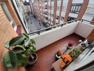 Appartement  Oviedo - av cristo cadenas. Piso amplio. zona demandada. incluye trastero.