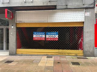 Miete Geschäftsraum in Oviedo - cl nueve de mayo 11. Amplio local calle nueve de mayo.