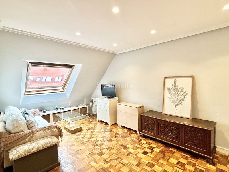 Foto 35ba659c-a1e8-48a7-a857-dfe2b96eb37f. Àtic amb calefacció a La Ería Oviedo