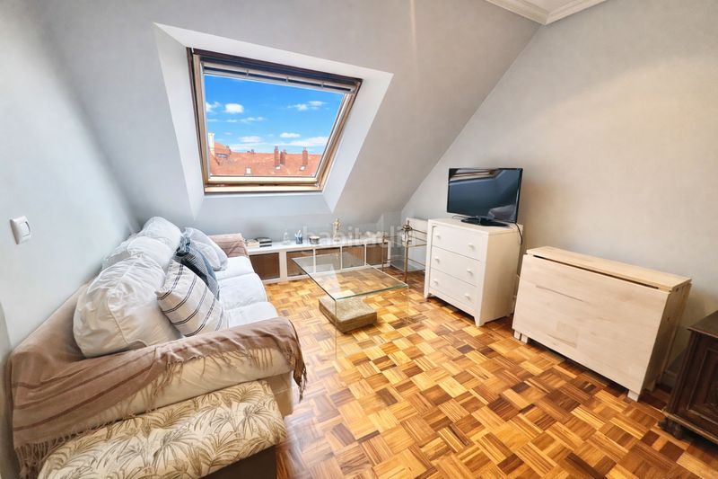 Foto 9922f6c5-f9e0-477e-b6c0-26b31b92a4ea. Àtic amb calefacció a La Ería Oviedo